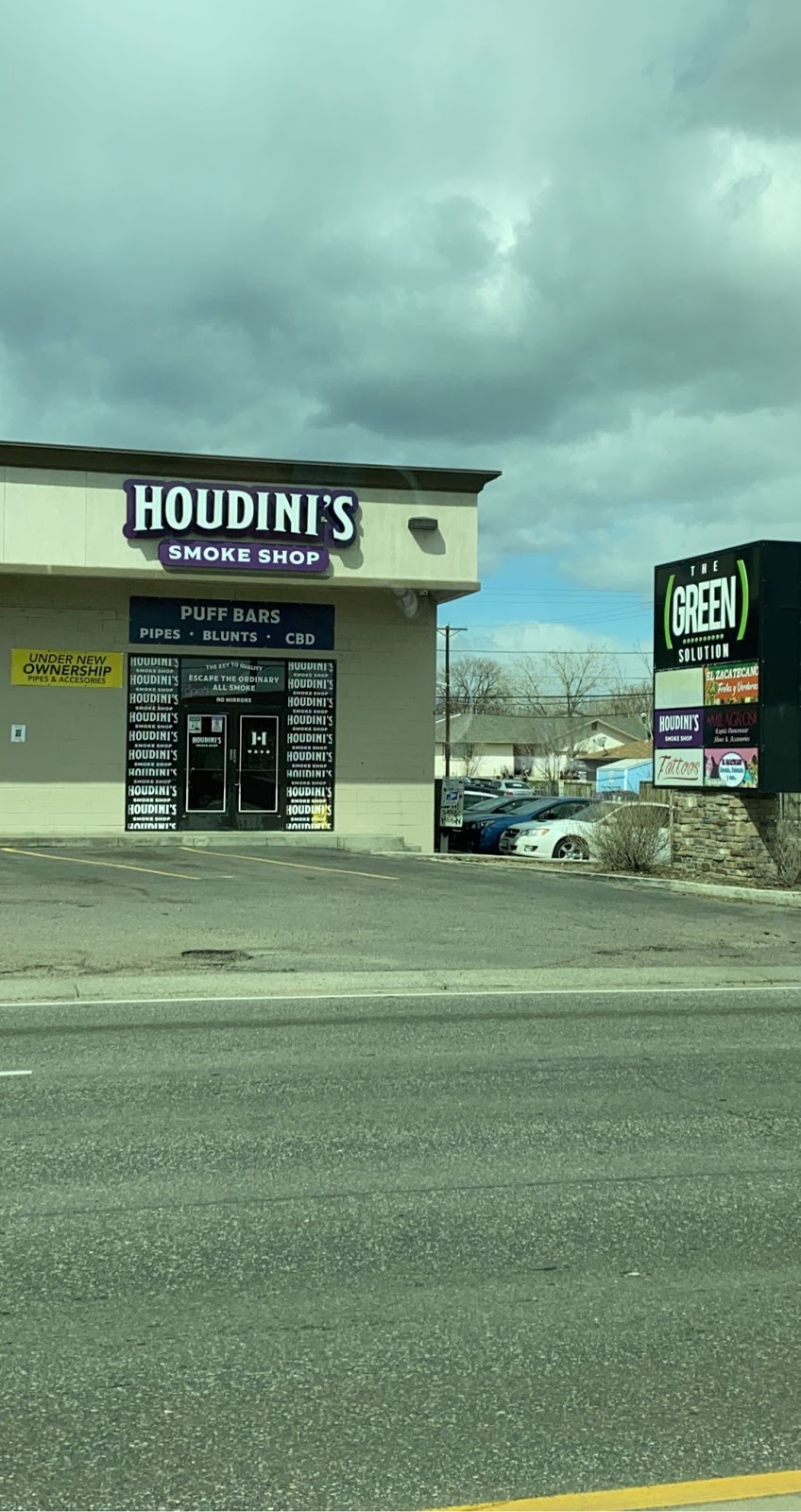 Houdini’s Smoke Shop